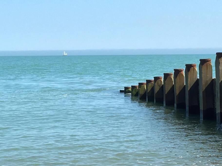 Escape To The Coast In A Luxurious Private Apartment Herne Bay Exterior foto